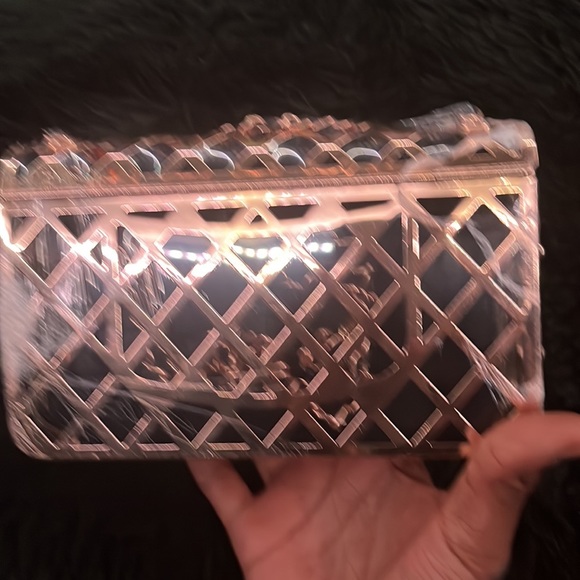 GOLD AND BLACK SHOULDER BAG - Picture 3 of 3